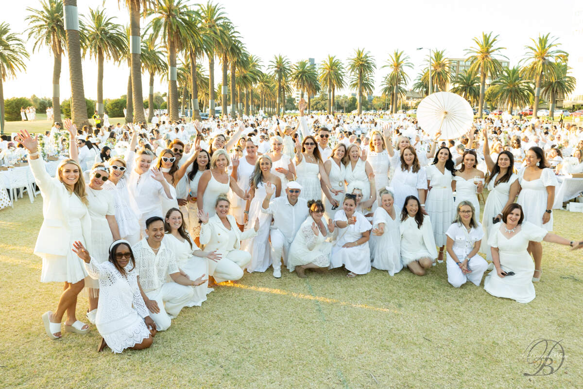 Le Dîner en Blanc Melbourne – How White-Clad Mimes Helped Elevate a Global Icon